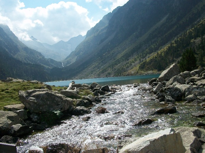 Resize mountain lake pyrenees 161